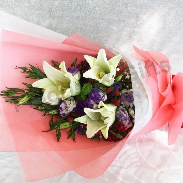 Trumpet lily Bouquet (Category: Flowers & Bouquets) located in Singapore. Submitted by 1floristngifts (Listing ID 77955846, Image 1). Description: .