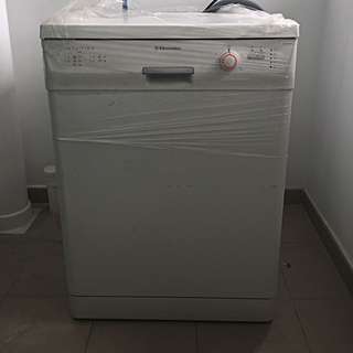 Electrolux 60cm Freestanding Dishwasher ESF63020