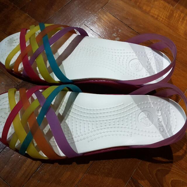 crocs huarache mini wedge