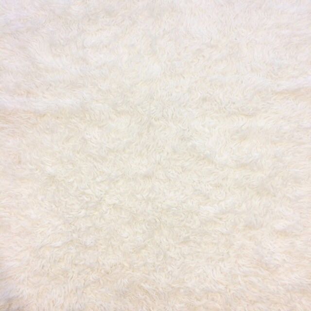 Karpet Bulu Putih Home Amp Furniture On Carousell