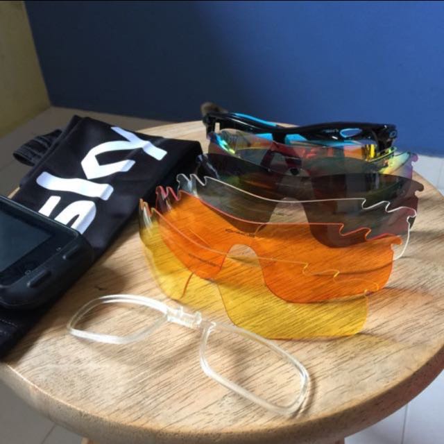 Oakley top team sky