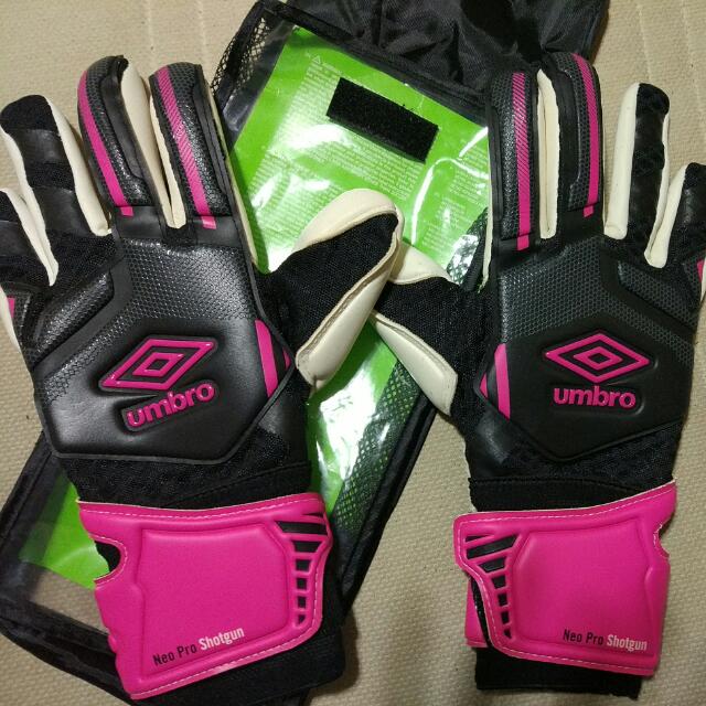 umbro goalkeeper gloves