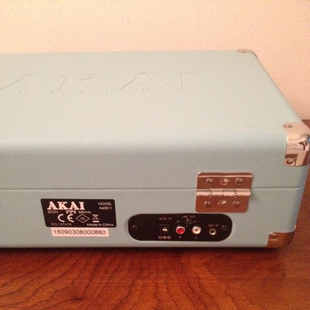 Akai retro sale briefcase turntable