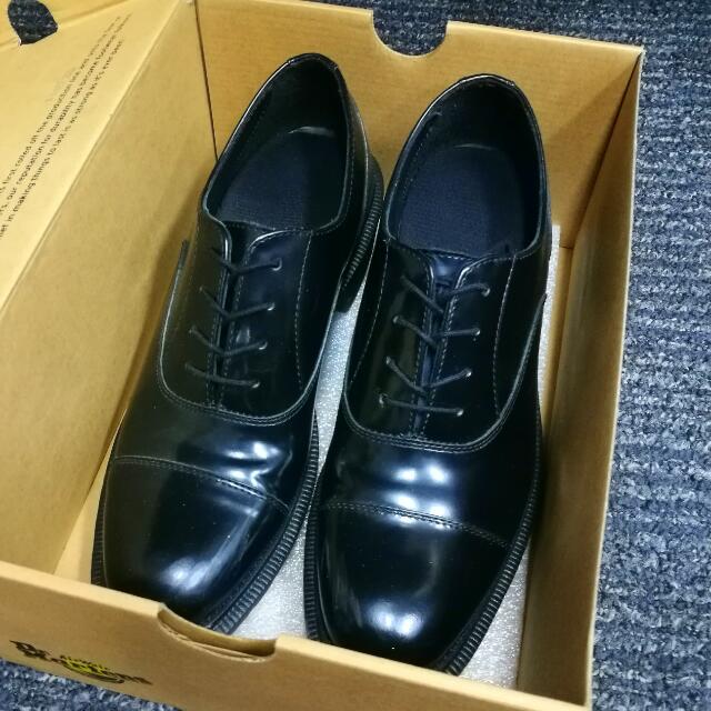 Dr martens henrietta oxford 2025