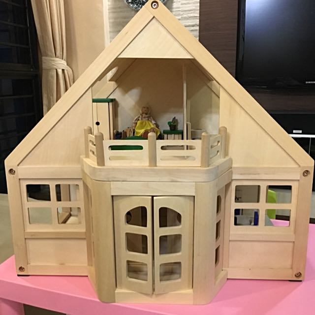 melissa & doug wooden dollhouse
