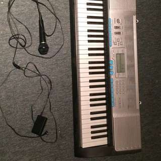 Casio LK-220 Digital Piano