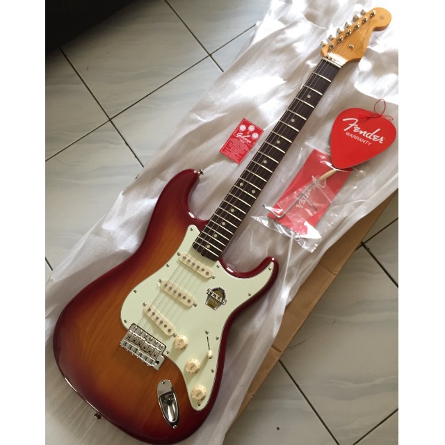 Fender japan exclusive classic 60s discount stratocaster