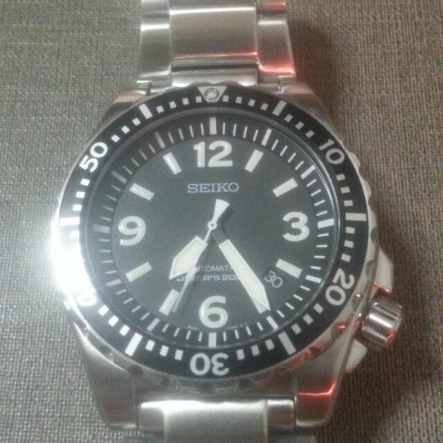 Long discontinued Seiko Spork SRP043 200m automatic diver with screwdown crown with bracelet for 6.4inch wrist Mobile Phones Gadgets Wearables Smart Watches on Carousell