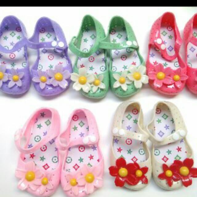 Sepatu Sandal Jelly Anak Jelly Shoes Anak Sepatu Anak Cewek Sepatu Murah Mini Melissa Bunga Bayi Anak Lainnya Di Carousell