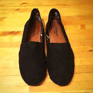 Toms-Like Size 7