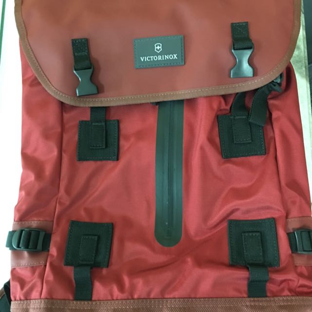 flapover drawstring laptop backpack