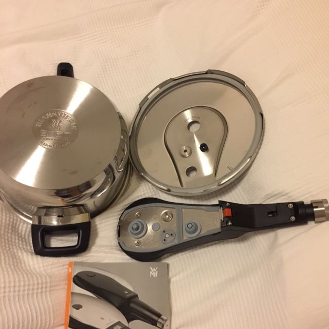 WMF Perfect Pro Pressure Cooker 4.5 Liters, TV & Home Appliances