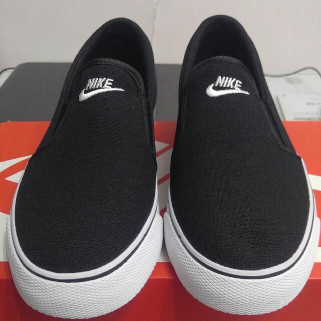 nike wmns toki slip canvas