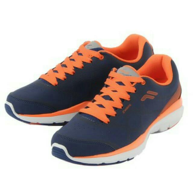 sepatu running fila