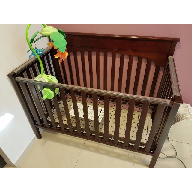 Graco Lauren Classic Baby Crib On Carousell