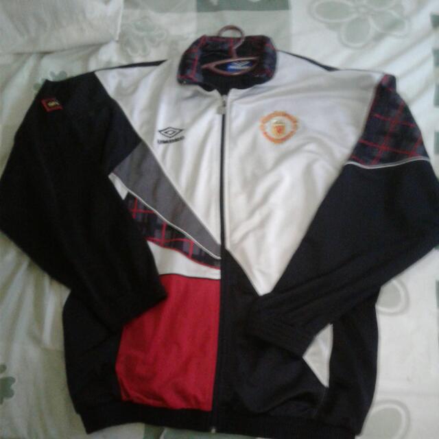 Manchester United Tracksuit 1996 Worn By Eric Cantona Just For Viewing Not Selling Yet Sports Sports Apparel On Carousell