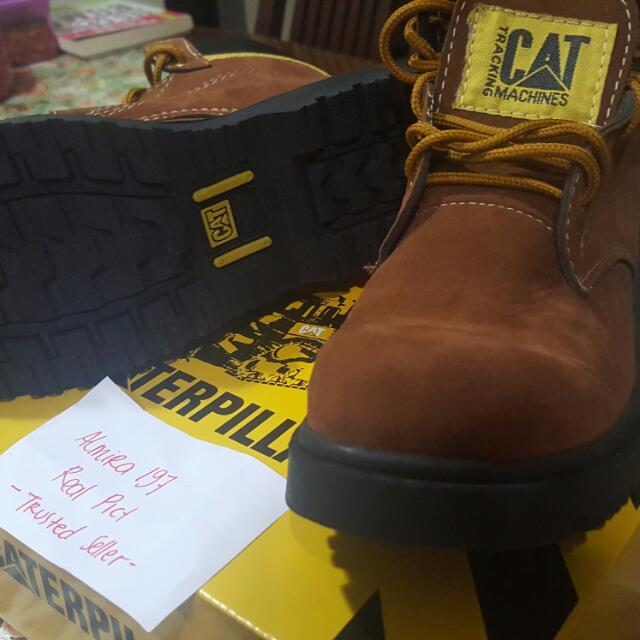 New Sepatu Caterpillar Safety Boot Suede Men S Fashion Men S Footwear On Carousell