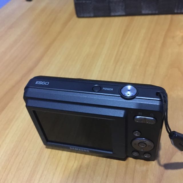 Samsung ES60 Camera, Photography, Cameras on Carousell