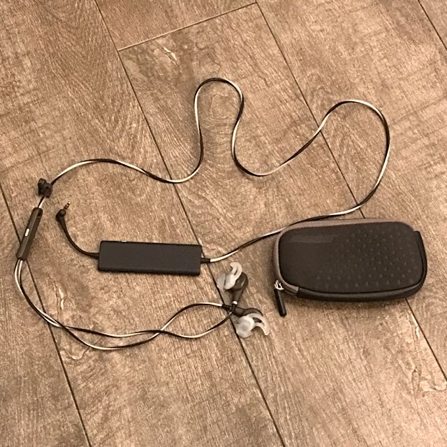 Bose Quietcomfort 20 Acoustic Noise Cancelling Headphones For
