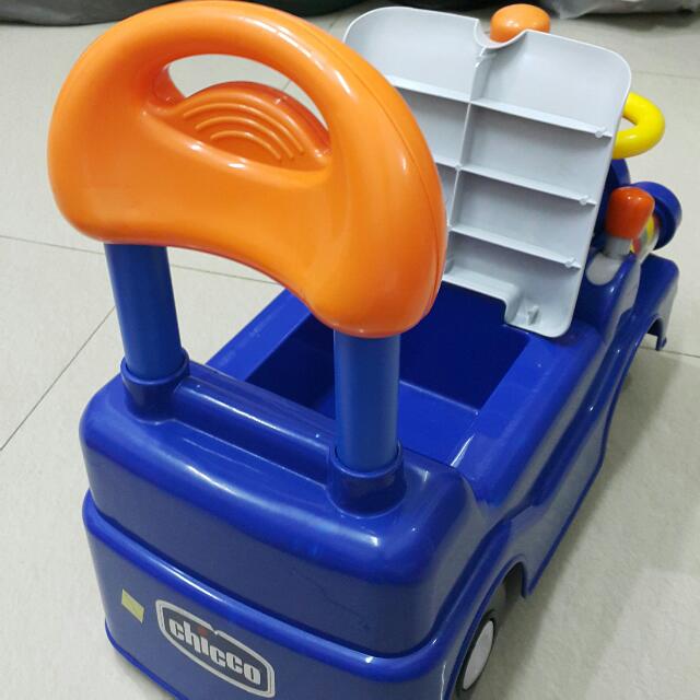 chicco ride on train