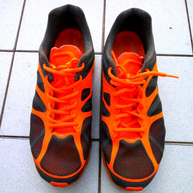 Nike Air Max Running Shoe Orange Black Men s Fashion Footwear