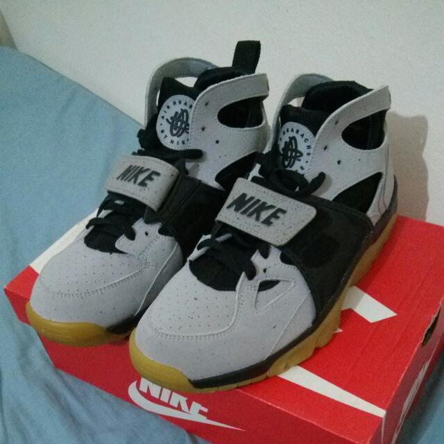 Nike Air Trainer Huarache PRM QS Men s Fashion Activewear on Carousell