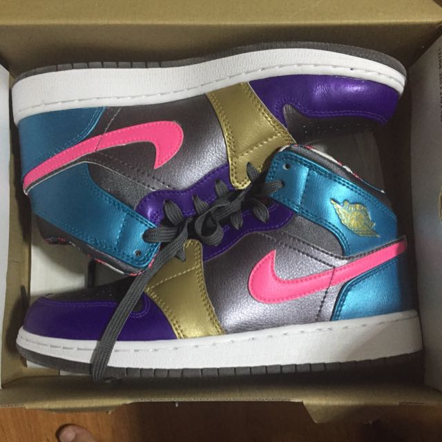 Nike air jordan hotsell 1 mid gg