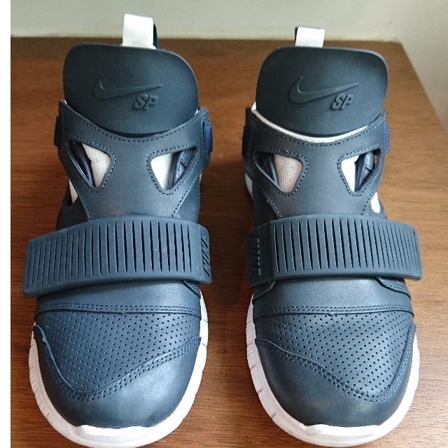 nike free huarache carnivore