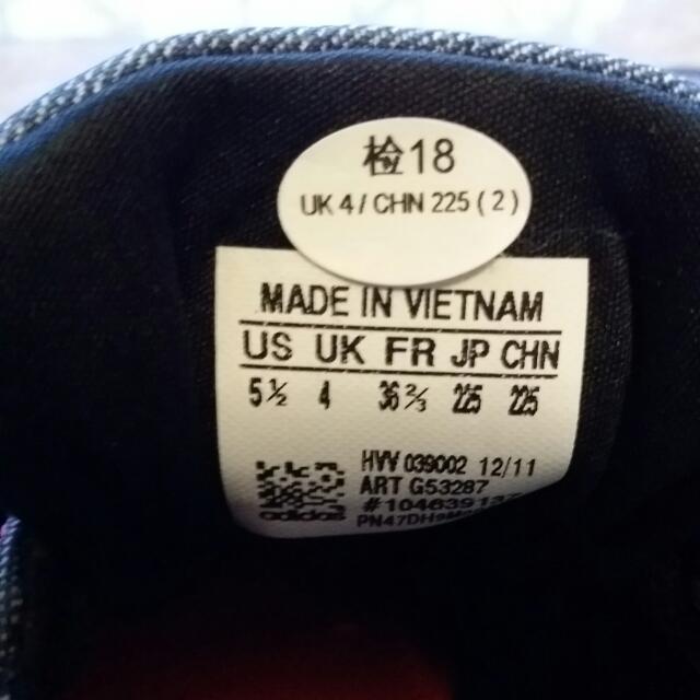 Authentic Adidas Ladies Canvas Shoes 