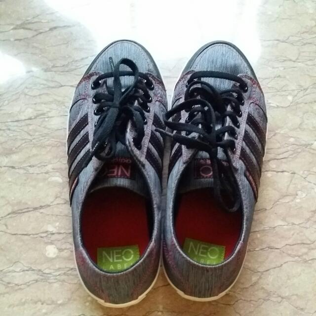 Authentic Adidas Ladies Canvas Shoes 