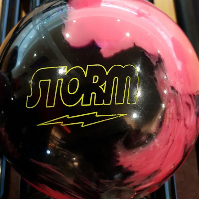 STORM BOWLING BALL!!! SWORD PRIME HIGH PERFORMANCE ALMOST BRAND NEW