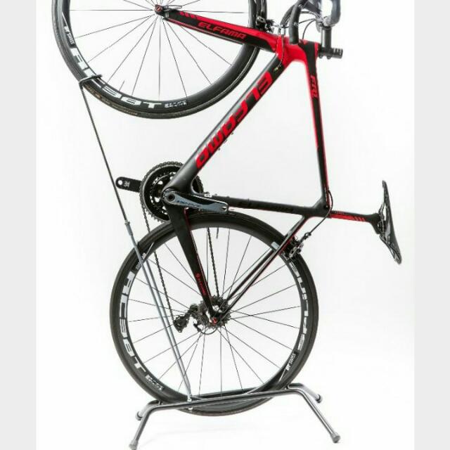 2 bike vertical stand