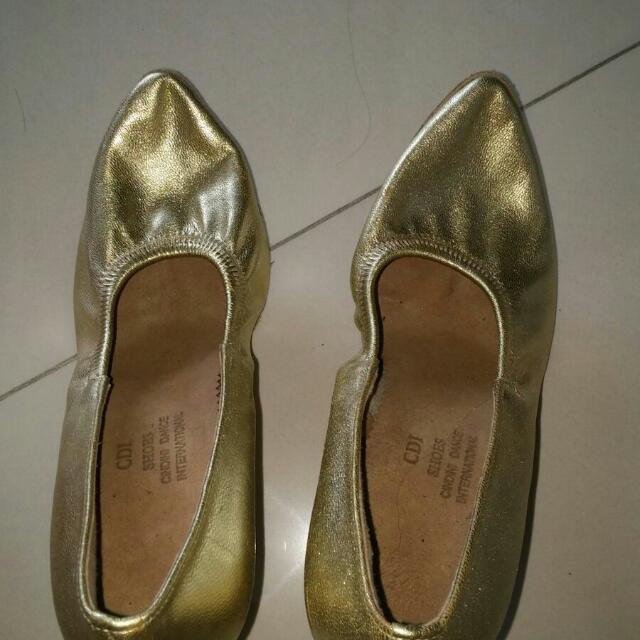 Gold outlet ballroom shoes