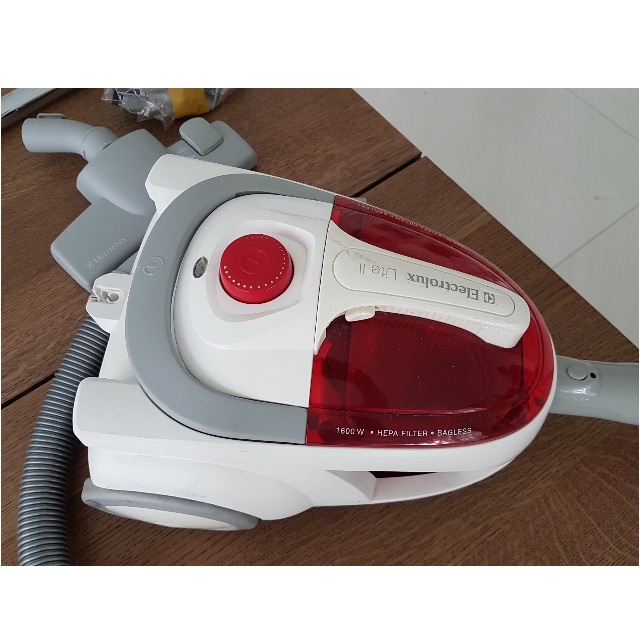Electrolux Vacuum Cleaner Lite II, TV & Home Appliances, Vacuum Cleaner