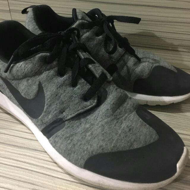 nike roshe tech fleece