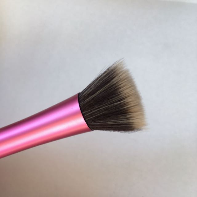 real techniques stippling brush