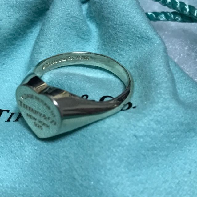 【Tiffany & Co】Heart Signet Ring ★名入れ可・日本未入荷 Tiffany & Co Sterling Silver Heart Signet Ring RRP $995