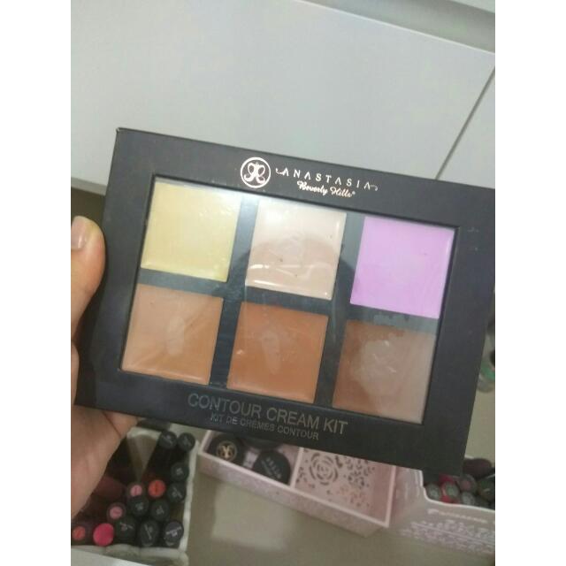 Anastasia Beverly Hills Health Beauty Makeup On Carousell