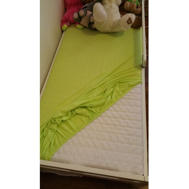 Ikea kids/child Kritter bed + Vyssa Snosa mattress Ikea kids/child