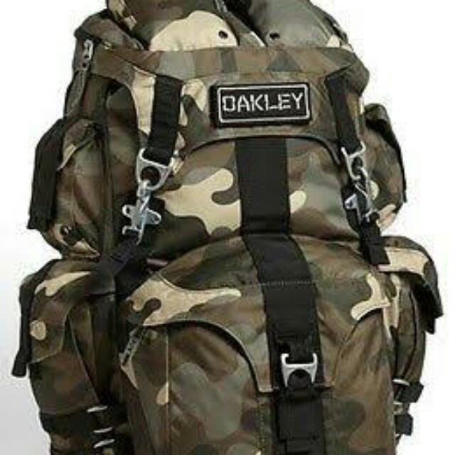 oakley camo backpack