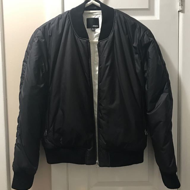 aritzia bomber jacket