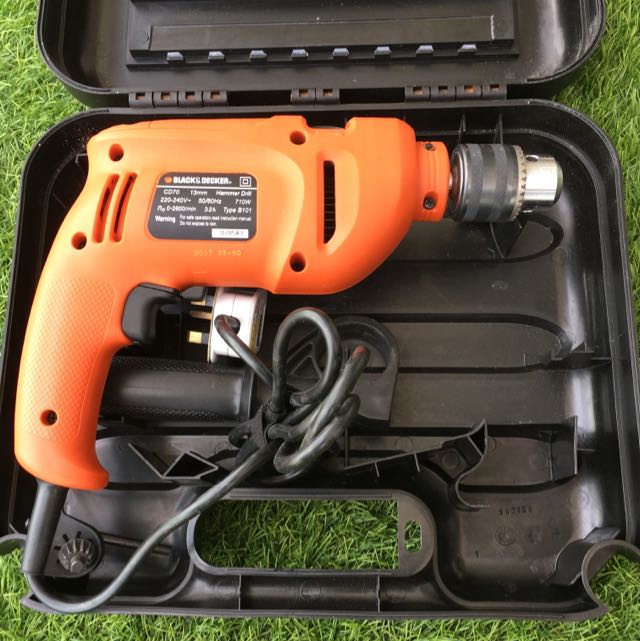 https://media.karousell.com/media/photos/products/2016/12/13/black_and_decker_cd70_hammer_drill_1481609019_829f0362.jpg