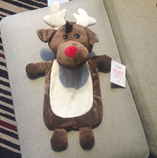 Reindeer Primark Hot Water Bottle, Women's Fashion, Tops, Sleeveless on