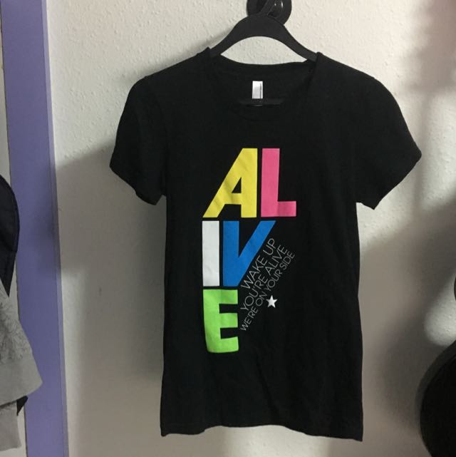 To Write Love On Her Arms Twloha Shirt Women S Fashion On Carousell