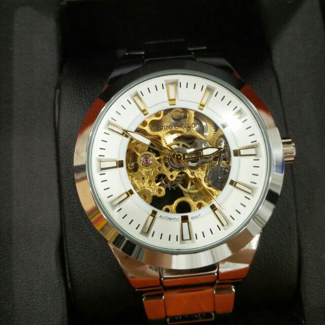 Enzo giomani watches any good store