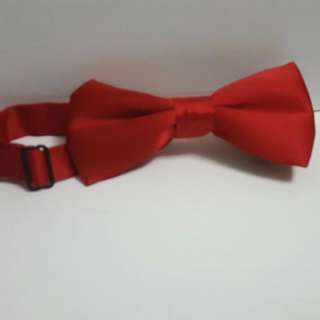 Red clip on bowtie H&M