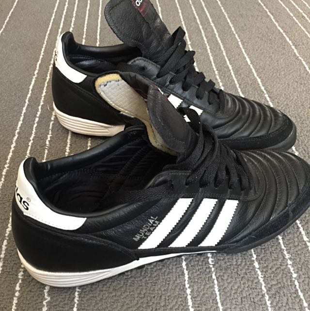 mundial turf shoes