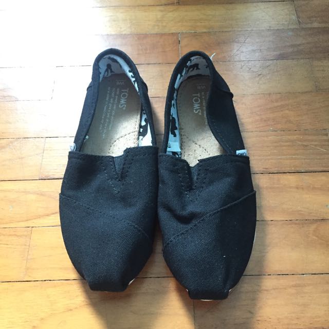 black toms shoes womens