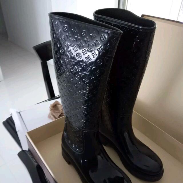 Louis Vuitton Gumboots Luxury Apparel on Carousell