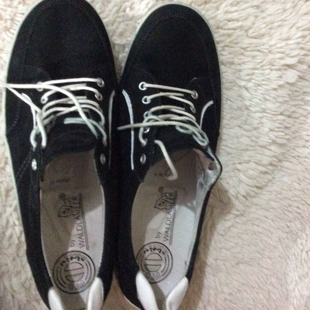 where are waldlaufer shoes made